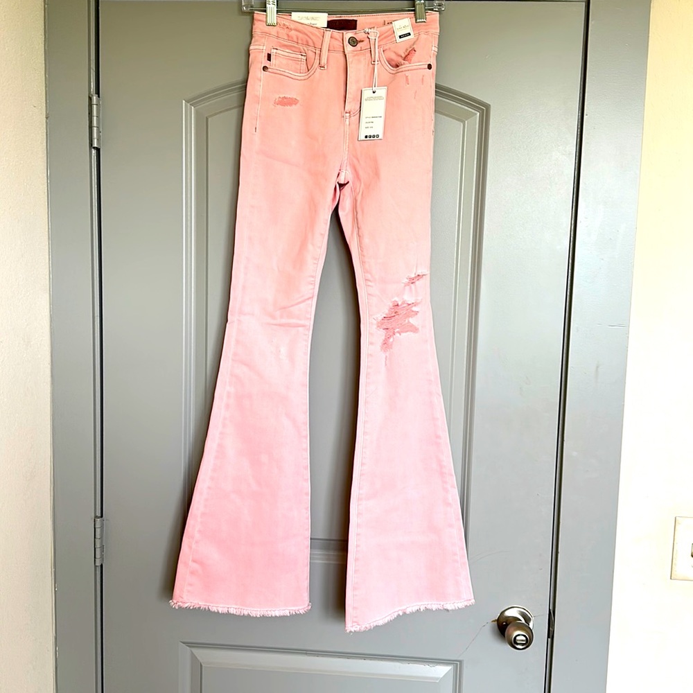PINK MID RISE FLARE BY JUDY BLUE